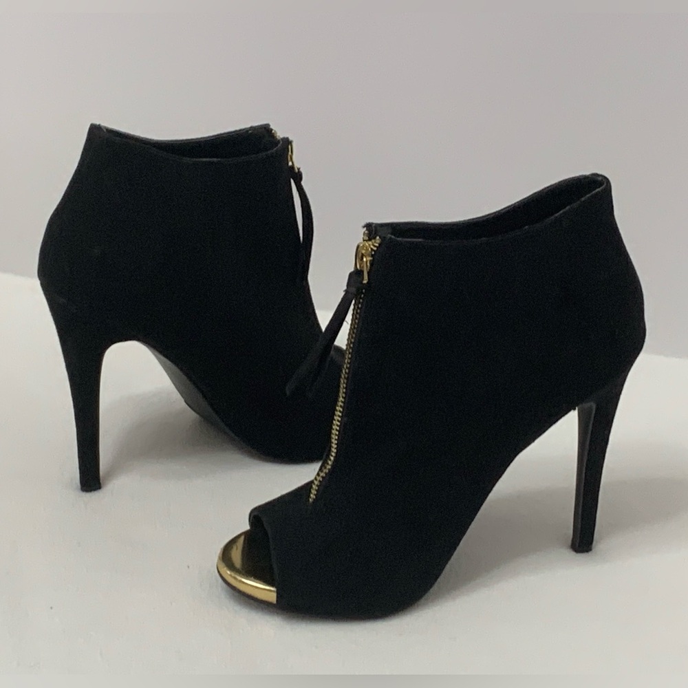 MOSSIMO BLACK FAUX SUEDE OPEN TOE 5” HEELS - SZ 7 1/2